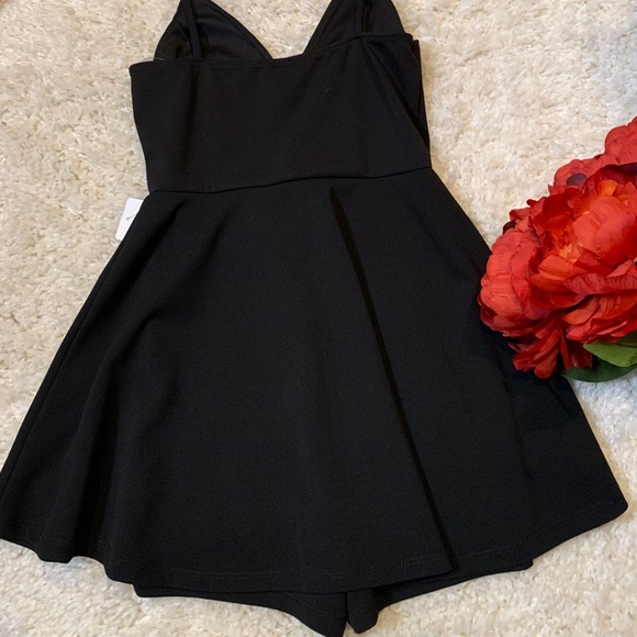 Black spaghetti strapped romper skirt. - Picture 3 of 5